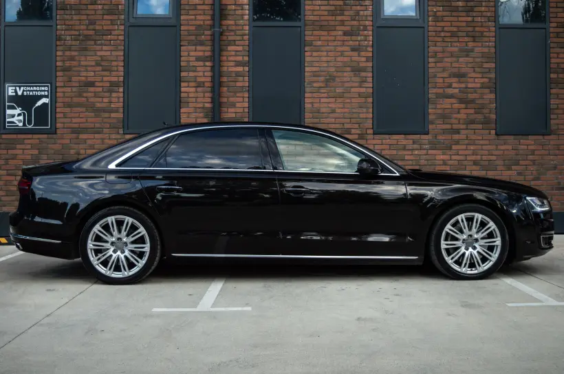 Audi A8 L 4.2 BiTDI голяма снимка 2008 - CrediRent Audi A8 L 4.2 BiTDI голяма снимка 2008