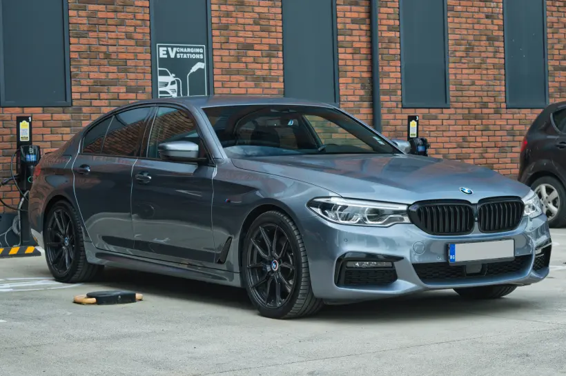 BMW 530 D xDrive M-Pack голяма снимка 1639 - CrediRent BMW 530 D xDrive M-Pack голяма снимка 1639