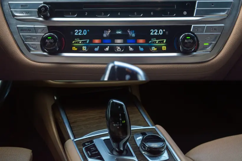 BMW 750 i xDrive picture 1989 - CrediRent BMW 750 i xDrive picture 1989
