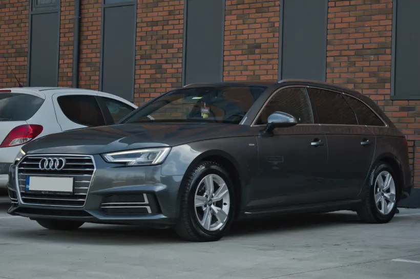 Audi A4 2.0 TDI голяма снимка 1620 - CrediRent Audi A4 2.0 TDI голяма снимка 1620