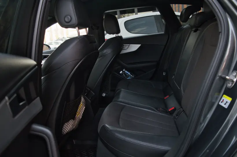 Audi A4 2.0 TDI голяма снимка 1627 - CrediRent Audi A4 2.0 TDI голяма снимка 1627