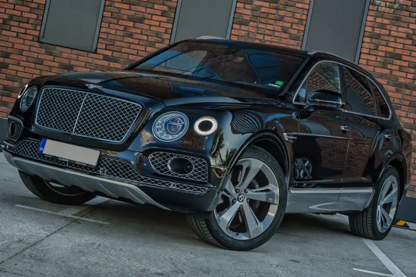 Bentley Bentayga W12 6.0 FULL голяма снимка 377 - CrediRent Bentley Bentayga W12 6.0 FULL голяма снимка 377