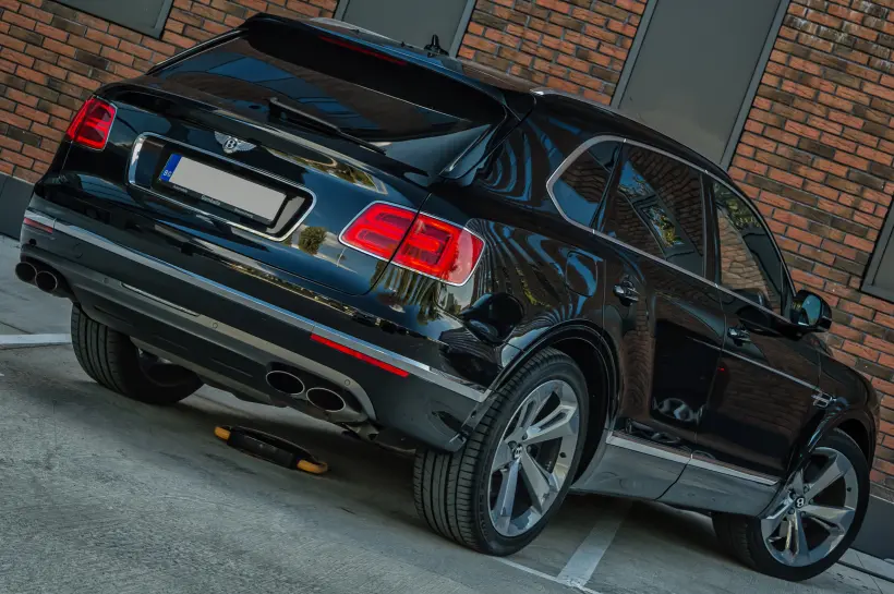 Bentley Bentayga W12 6.0 FULL голяма снимка 379 - CrediRent Bentley Bentayga W12 6.0 FULL голяма снимка 379