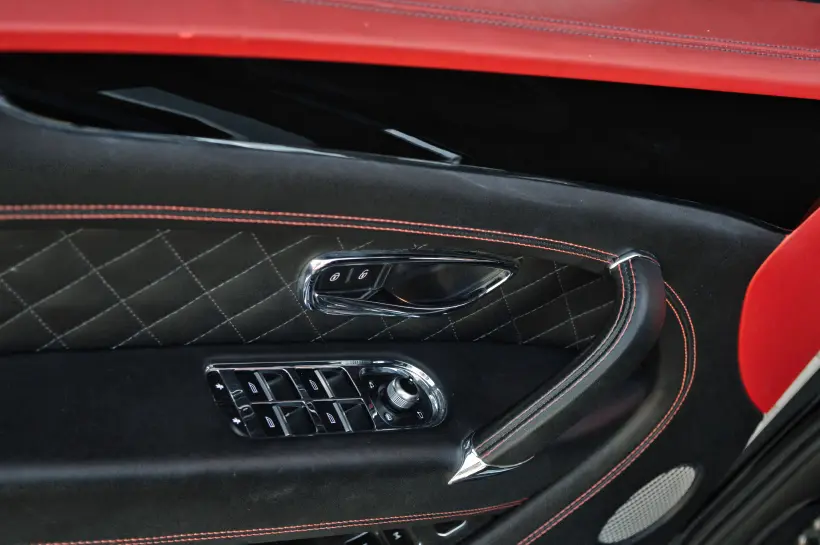 Bentley Bentayga W12 6.0 büyük resim 1833 - CrediRent Bentley Bentayga W12 6.0 büyük resim 1833