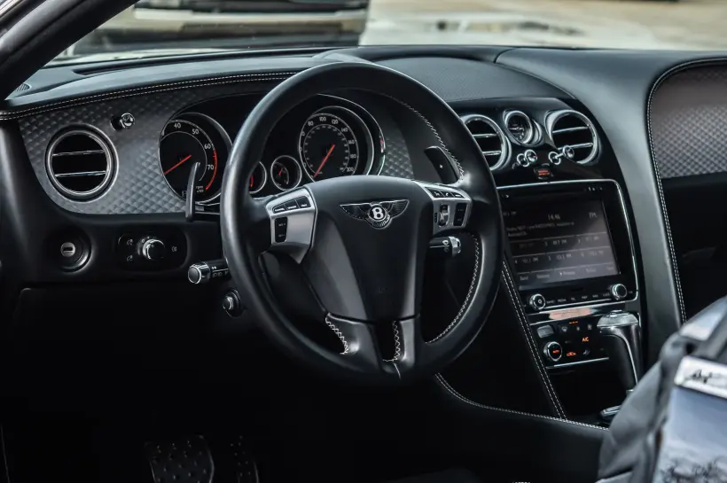 Bentley Continental GT 4.0 V8 Mulliner голяма снимка 429 - CrediRent Bentley Continental GT 4.0 V8 Mulliner голяма снимка 429