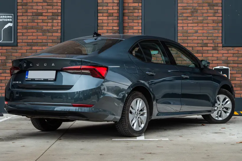 Skoda Octavia 2.0 TDI голяма снимка 1319 - CrediRent Skoda Octavia 2.0 TDI голяма снимка 1319