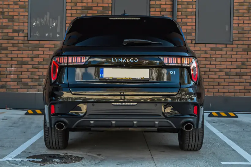 Lynk & Co 01 Plug-in Hybrid голяма снимка 264 - CrediRent Lynk & Co 01 Plug-in Hybrid голяма снимка 264