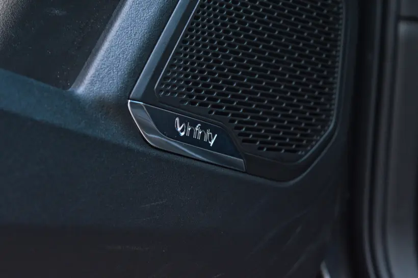 Lynk & Co 01 Plug-in Hybrid голяма снимка 292 - CrediRent Lynk & Co 01 Plug-in Hybrid голяма снимка 292