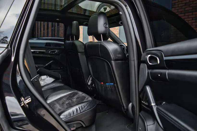 Porsche Cayenne D Platinum Edition голяма снимка 1394 - CrediRent Porsche Cayenne D Platinum Edition голяма снимка 1394