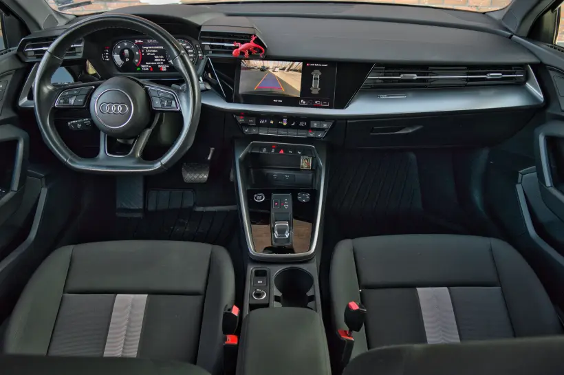 Audi A3 35 TDI голяма снимка 1276 - CrediRent Audi A3 35 TDI голяма снимка 1276