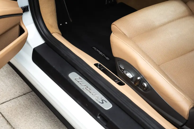 Porschе 911 991 Targa 4S голяма снимка 674 - CrediRent Porschе 911 991 Targa 4S голяма снимка 674