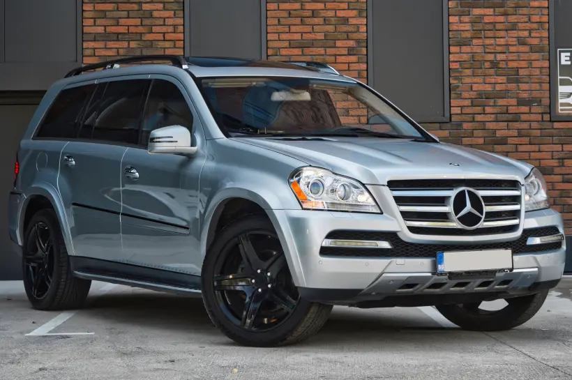 Mercedes GL550 4Matic голяма снимка 1055 - CrediRent Mercedes GL550 4Matic голяма снимка 1055