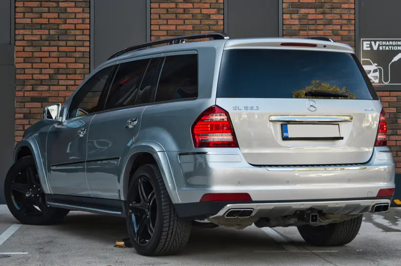 Mercedes GL550 4Matic голяма снимка 1056 - CrediRent Mercedes GL550 4Matic голяма снимка 1056