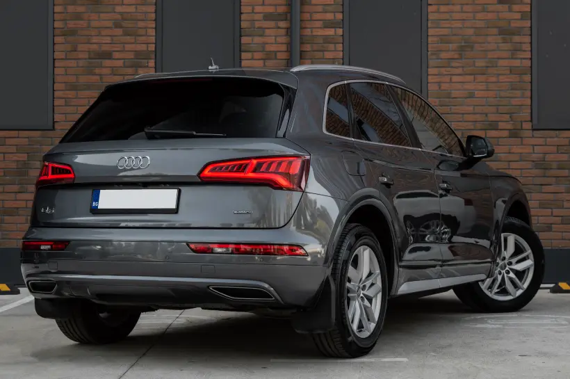 Audi Q5 2.0 TFSI Quattro голяма снимка 2218 - CrediRent Audi Q5 2.0 TFSI Quattro голяма снимка 2218