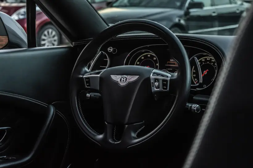 Bentley Continental GTC 4.0 V8 голяма снимка 453 - CrediRent Bentley Continental GTC 4.0 V8 голяма снимка 453