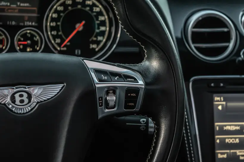 Bentley Continental GTC 4.0 V8 голяма снимка 450 - CrediRent Bentley Continental GTC 4.0 V8 голяма снимка 450