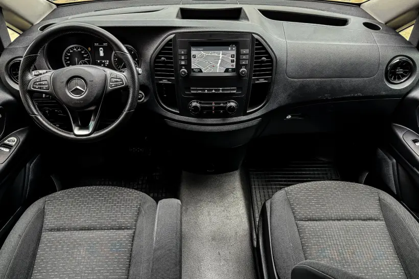 Mercedes Vito Tourer голяма снимка 630 - CrediRent Mercedes Vito Tourer голяма снимка 630
