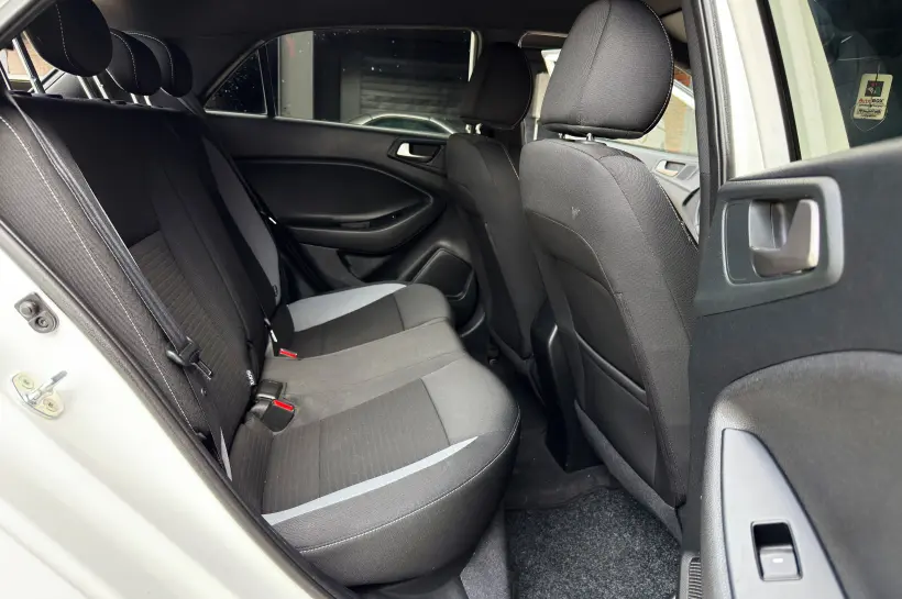 Hyundai i20 1.0 голяма снимка 1777 - CrediRent Hyundai i20 1.0 голяма снимка 1777