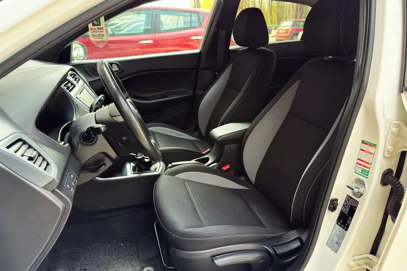 Hyundai i20 1.0 голяма снимка 1797 - CrediRent Hyundai i20 1.0 голяма снимка 1797