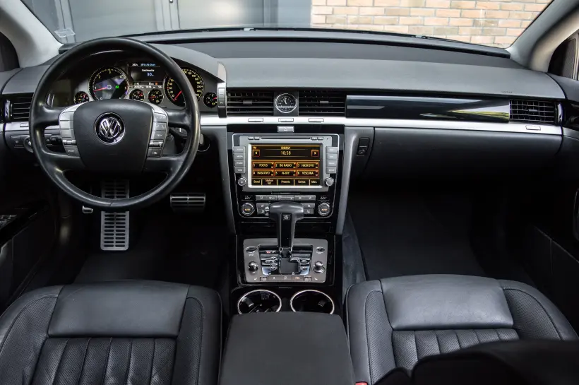 Volkswagen Phaeton 3.0 V6 голяма снимка 2125 - CrediRent Volkswagen Phaeton 3.0 V6 голяма снимка 2125