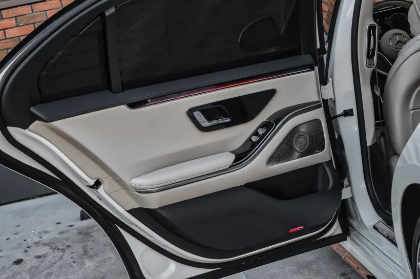 Mercedes-Benz S500 L 4M AMG голяма снимка 473 - CrediRent Mercedes-Benz S500 L 4M AMG голяма снимка 473