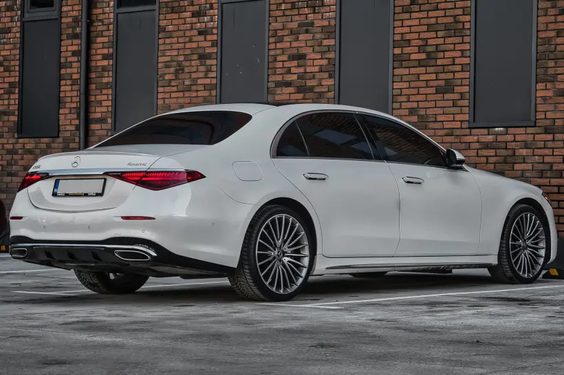 Mercedes-Benz S500 L 4M AMG голяма снимка 467 - CrediRent Mercedes-Benz S500 L 4M AMG голяма снимка 467