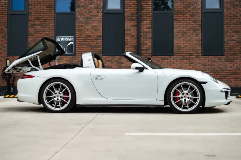 Porsche 911 991 Targa 4S голяма снимка 2196 - CrediRent Porsche 911 991 Targa 4S голяма снимка 2196
