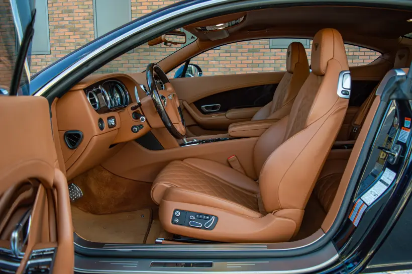Bentley Continental GT W12 Speed голяма снимка 2378 - CrediRent Bentley Continental GT W12 Speed голяма снимка 2378