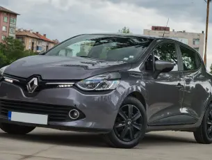Renault Clio - CrediRent Renault Clio