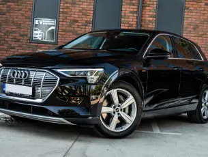 Audi E-tron 55 QUATTRО - CrediRent Audi E-tron 55 QUATTRО