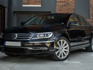 Volkswagen Phaeton 3.0 V6 - CrediRent Volkswagen Phaeton 3.0 V6