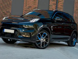 Lynk & Co 01 Plug-in Hybrid - CrediRent Lynk & Co 01 Plug-in Hybrid