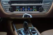 BMW 750 i xDrive tumbs picture 1989 - CrediRent BMW 750 i xDrive tumbs picture 1989