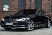 BMW 750 i xDrive tumbs picture 1987 - CrediRent BMW 750 i xDrive tumbs picture 1987