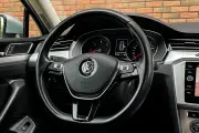 Volkwagen Passat 1.6 TDI малка снимка 704 - CrediRent Volkwagen Passat 1.6 TDI малка снимка 704