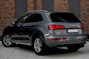 Audi Q5 2.0 TFSI Quattro малка снимка 2219 - CrediRent Audi Q5 2.0 TFSI Quattro малка снимка 2219