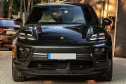 Porsche Macan 4 Electric / PASM / Pano / Matrix LED малка снимка 1951 - CrediRent Porsche Macan 4 Electric / PASM / Pano / Matrix LED малка снимка 1951