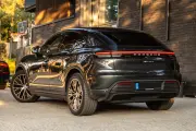 Porsche Macan 4 Electric / PASM / Pano / Matrix LED малка снимка 1954 - CrediRent Porsche Macan 4 Electric / PASM / Pano / Matrix LED малка снимка 1954