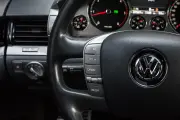 Volkswagen Phaeton 3.0 V6 малка снимка 2119 - CrediRent Volkswagen Phaeton 3.0 V6 малка снимка 2119